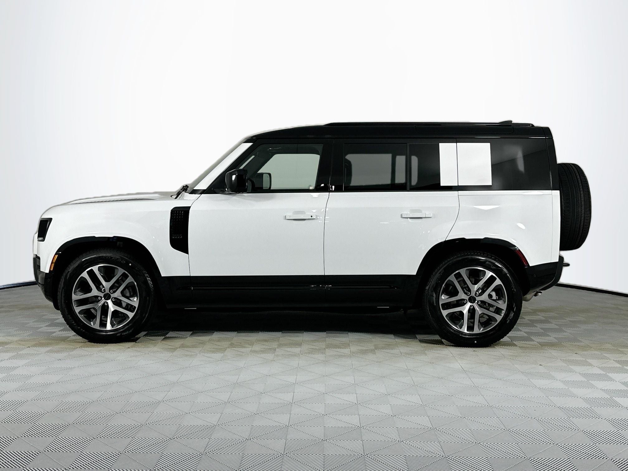 2026 Land Rover Defender 110 X-Dynamic SE