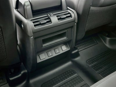 2026 Land Rover Defender 110 X-Dynamic SE