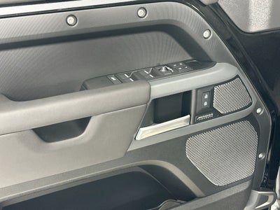 2024 Land Rover Defender 110 X-Dynamic SE