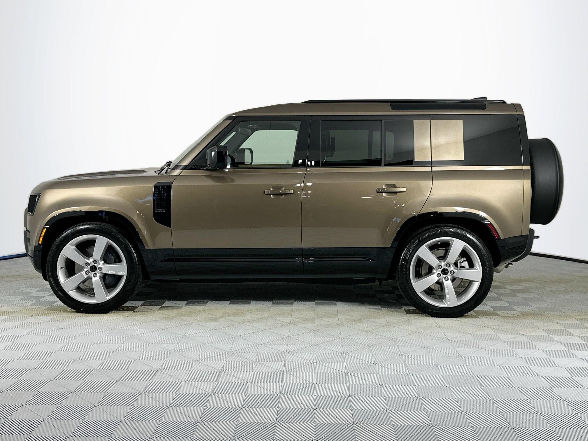 2026 Land Rover Defender 110 X-Dynamic SE