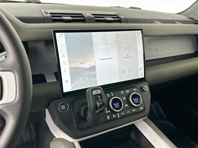 2026 Land Rover Defender 110 X-Dynamic SE