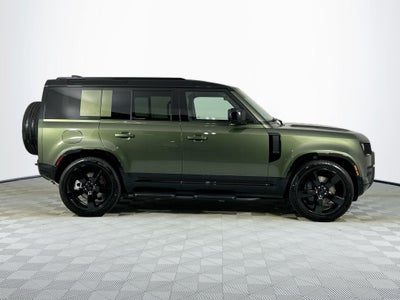 2026 Land Rover Defender 110 X-Dynamic SE