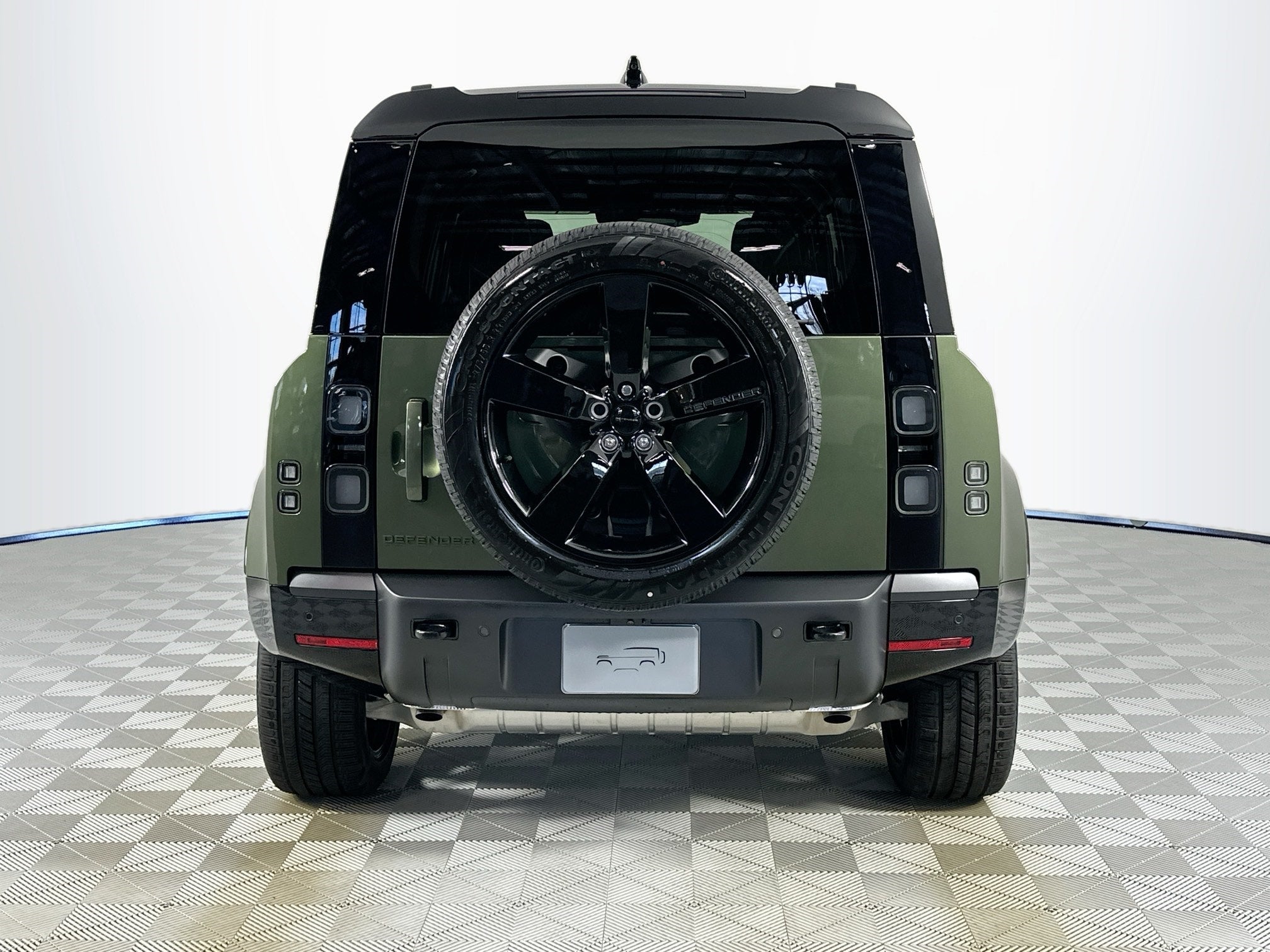 2026 Land Rover Defender 110 X-Dynamic SE
