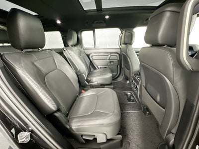 2026 Land Rover Defender 130 X-Dynamic SE