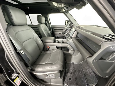 2026 Land Rover Defender 130 X-Dynamic SE