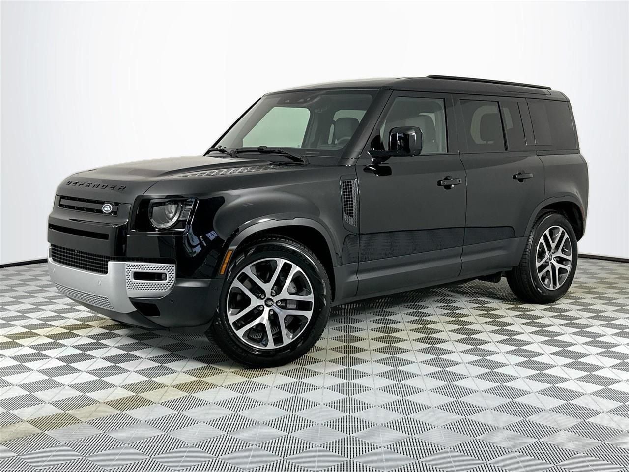 2025 Land Rover Defender 110 S