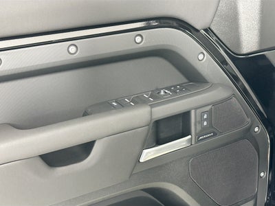 2025 Land Rover Defender 110 S