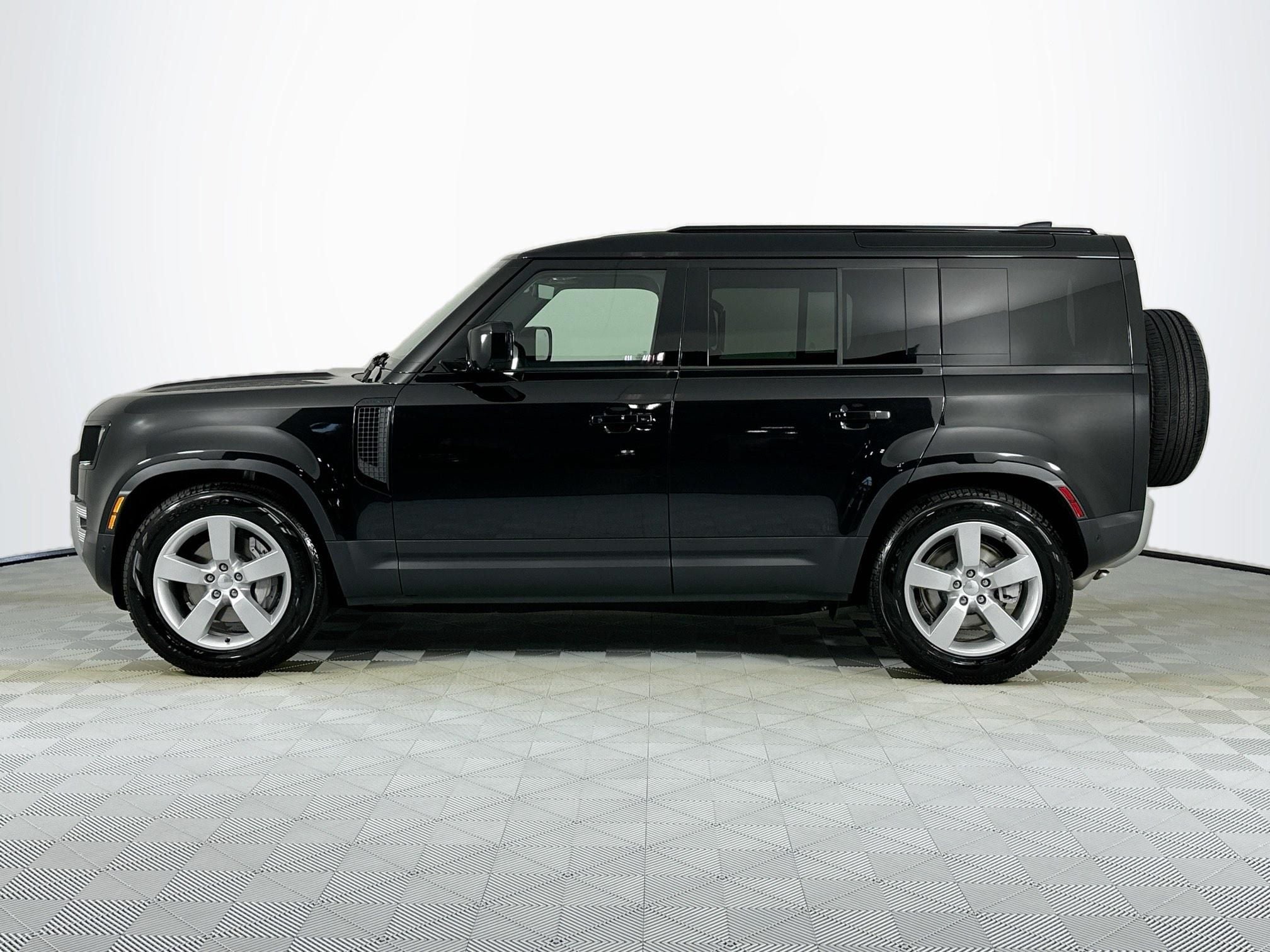 2025 Land Rover Defender 110 S