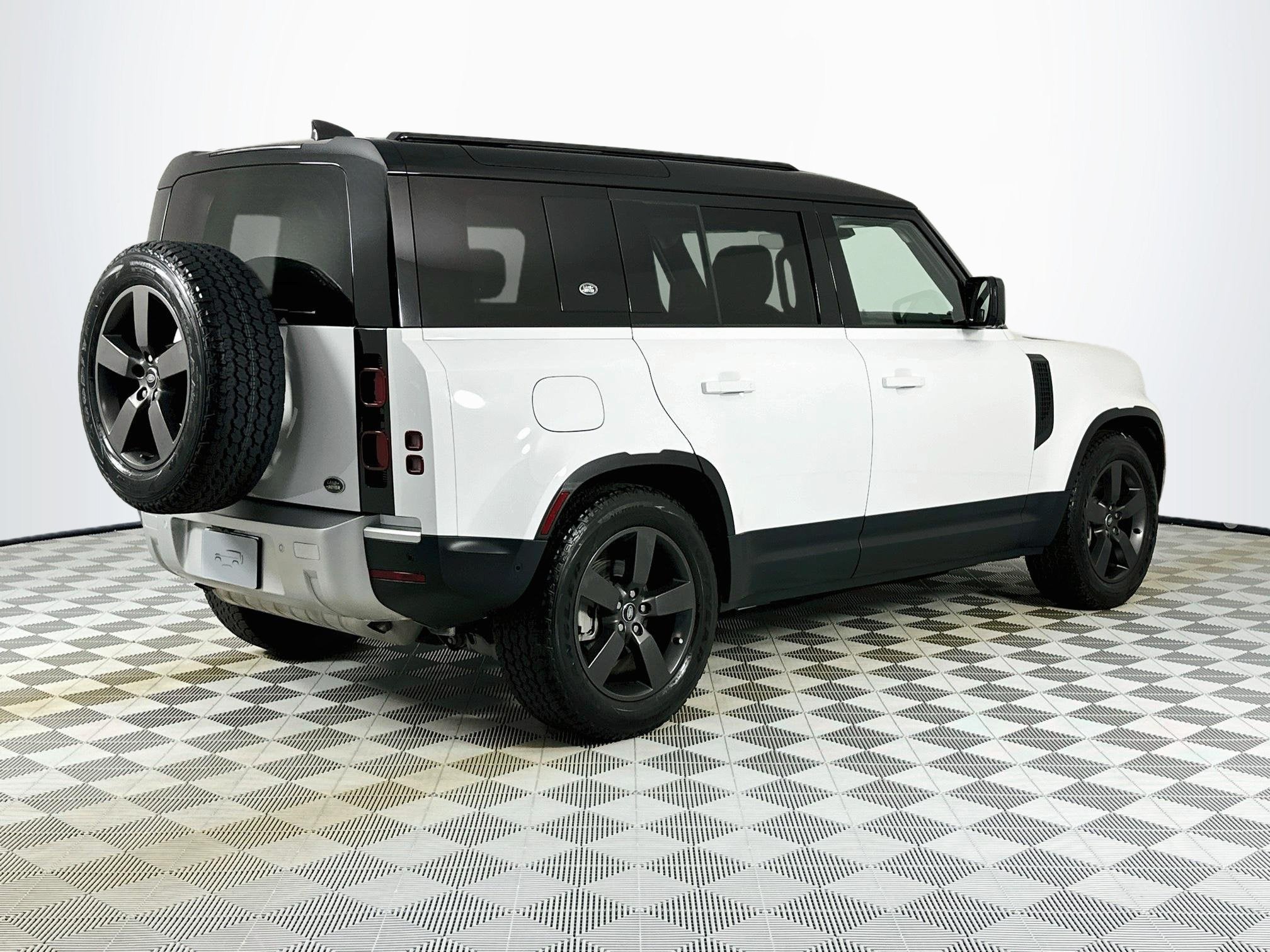 2023 Land Rover Defender 110 S
