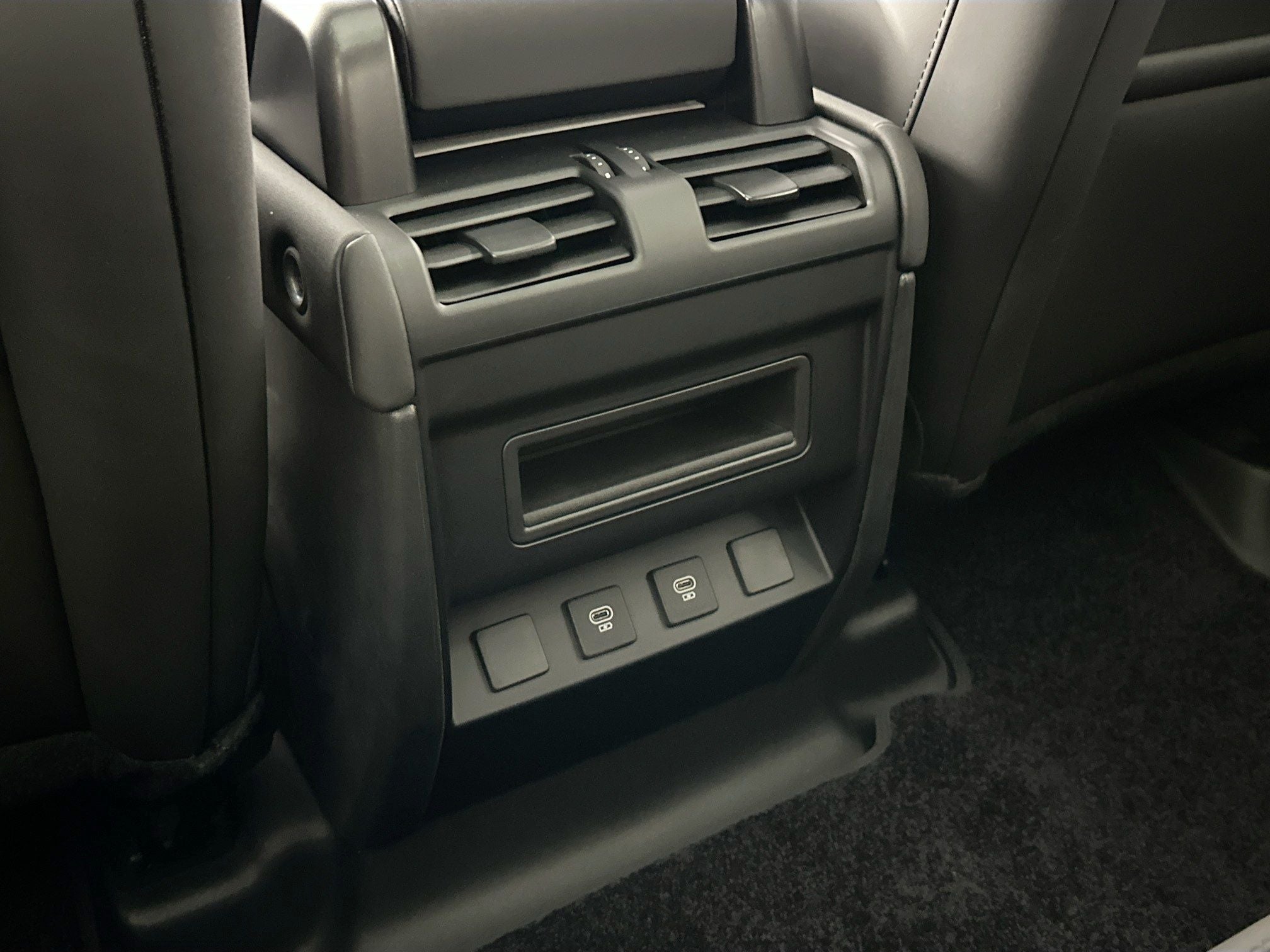 2025 Land Rover Defender 110 S