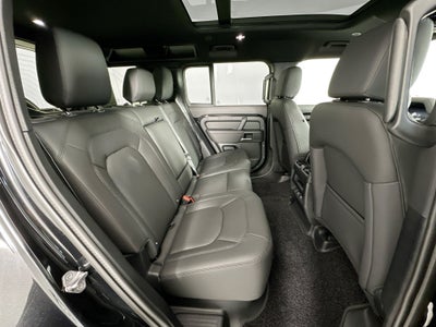 2025 Land Rover Defender 110 S