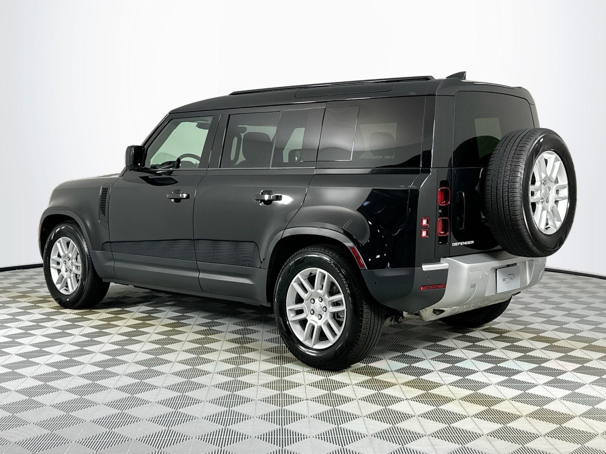 2025 Land Rover Defender 110 S