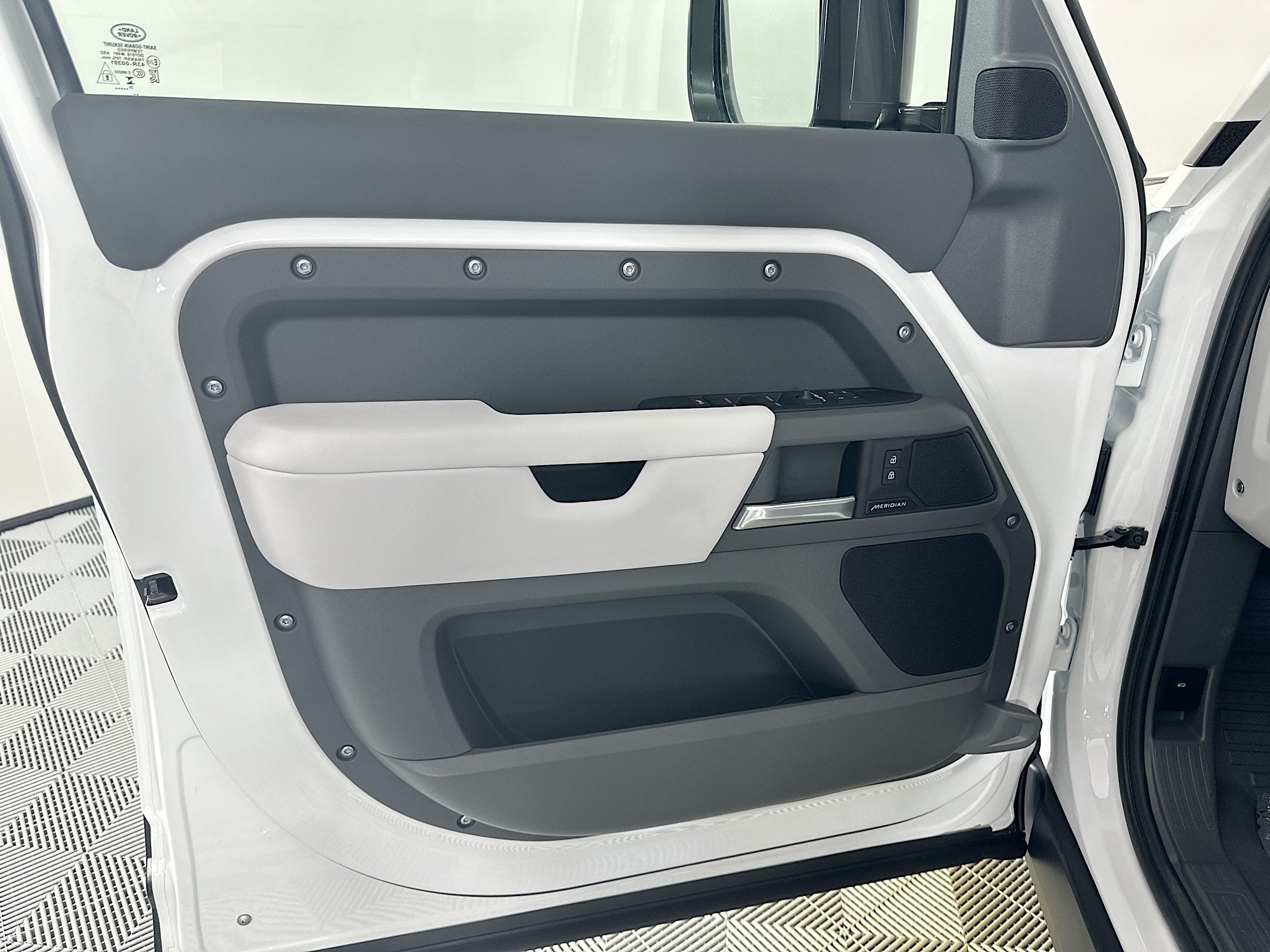 2026 Land Rover Defender 110 S