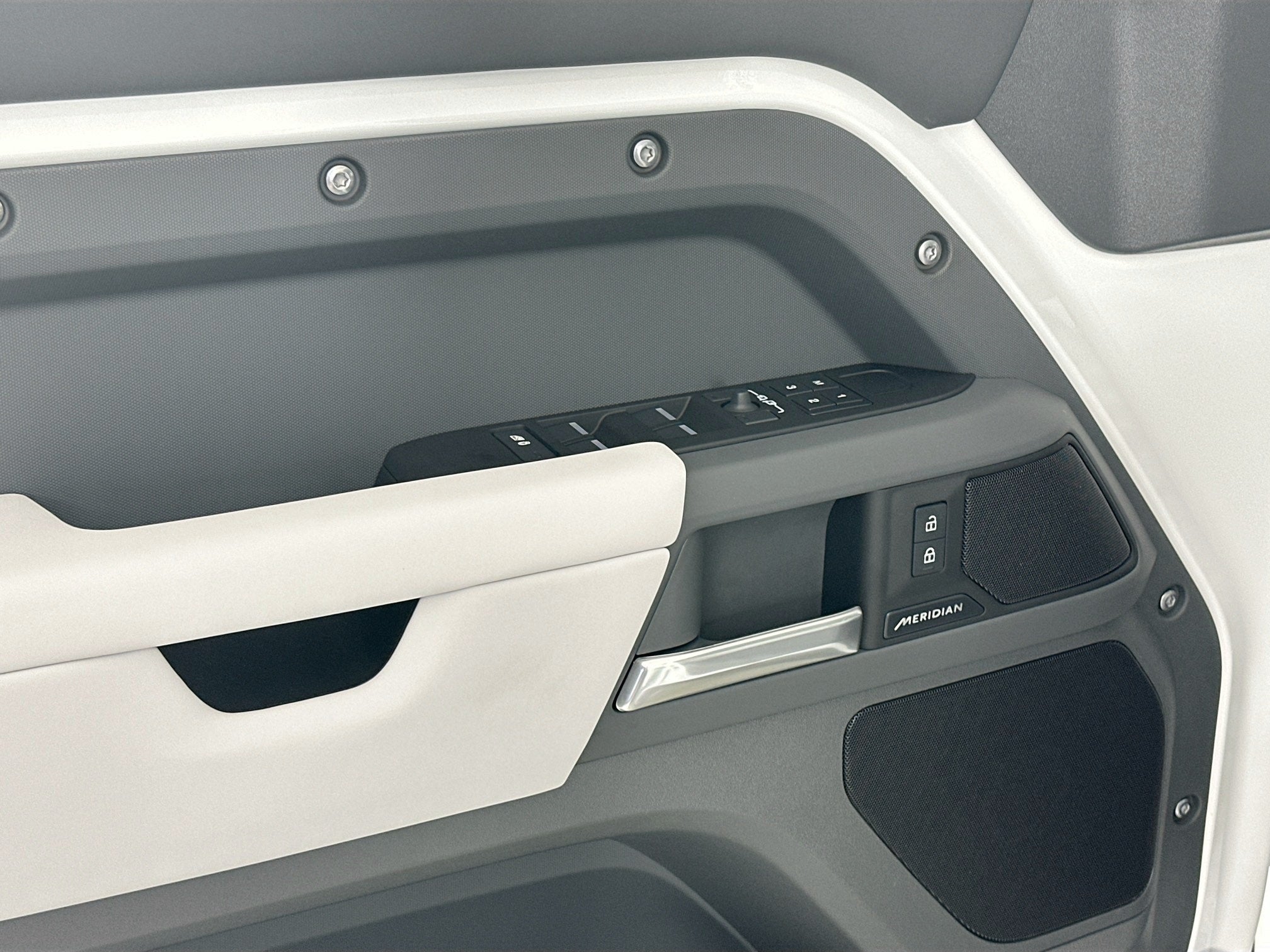 2026 Land Rover Defender 110 S