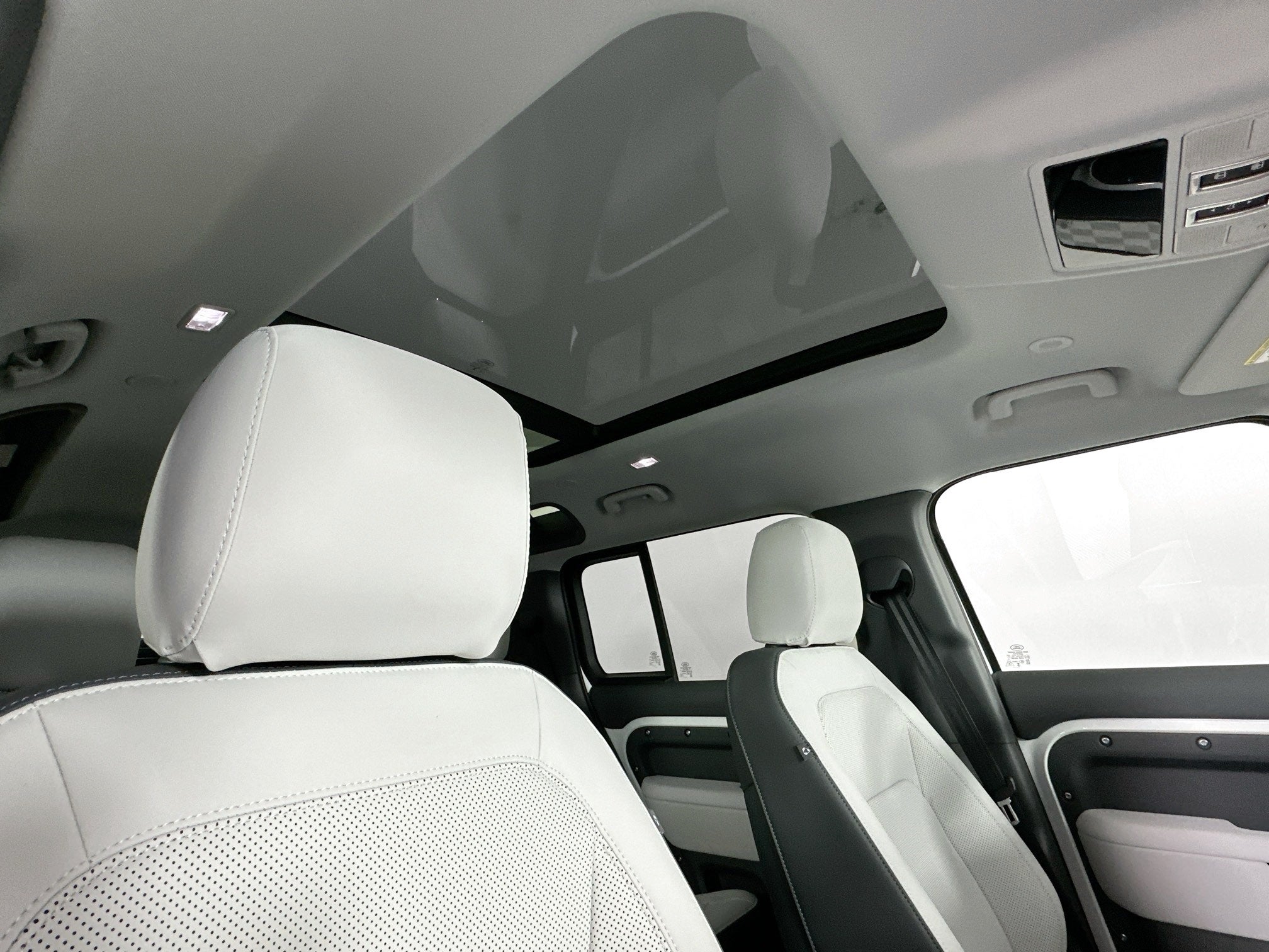 2026 Land Rover Defender 110 S