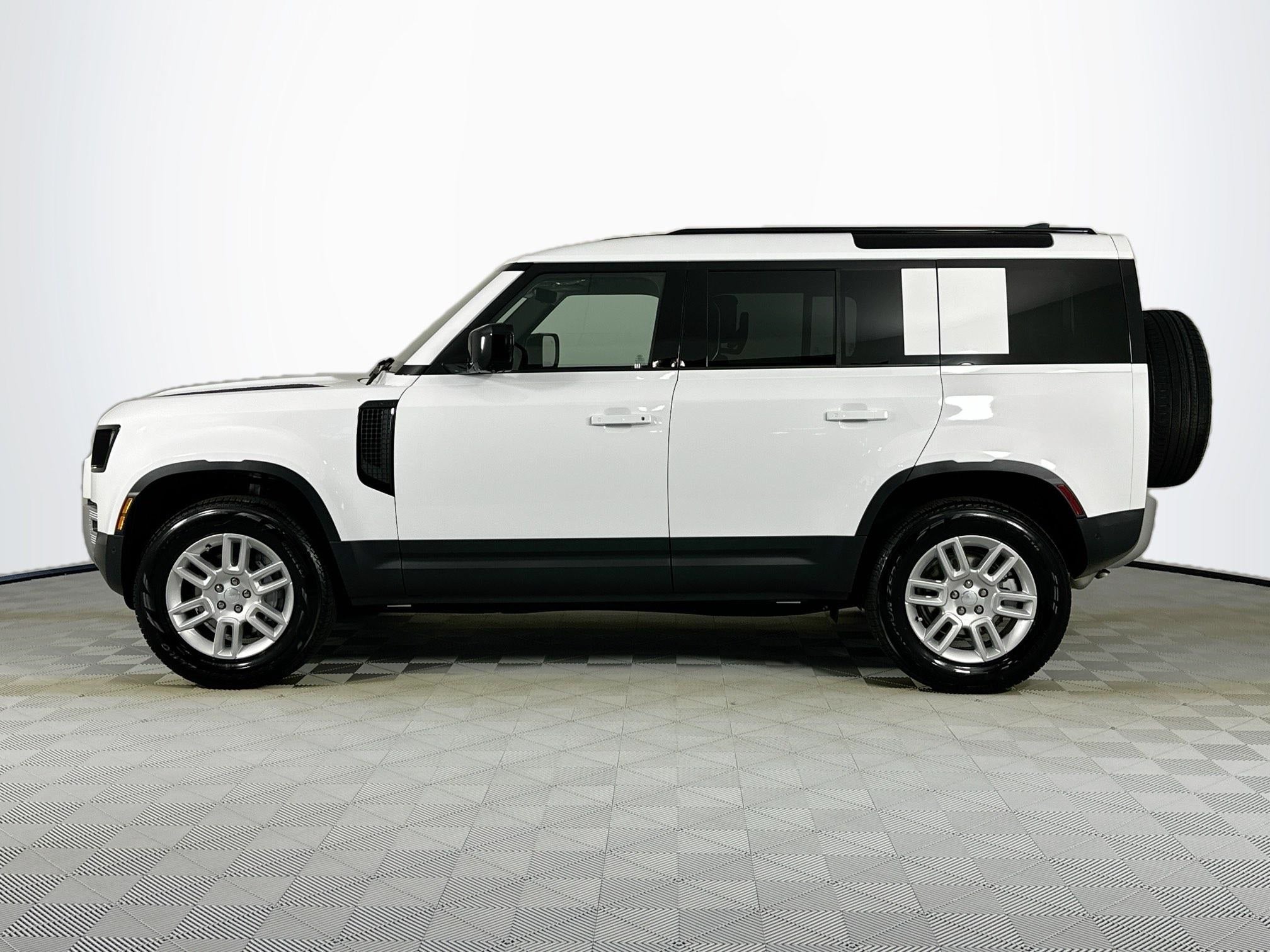 2025 Land Rover Defender 110 S