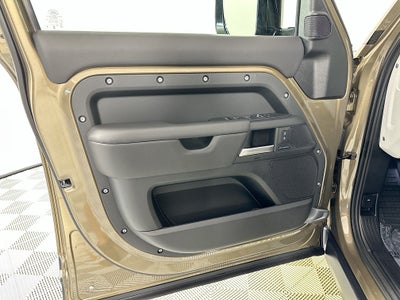 2025 Land Rover Defender 110 S