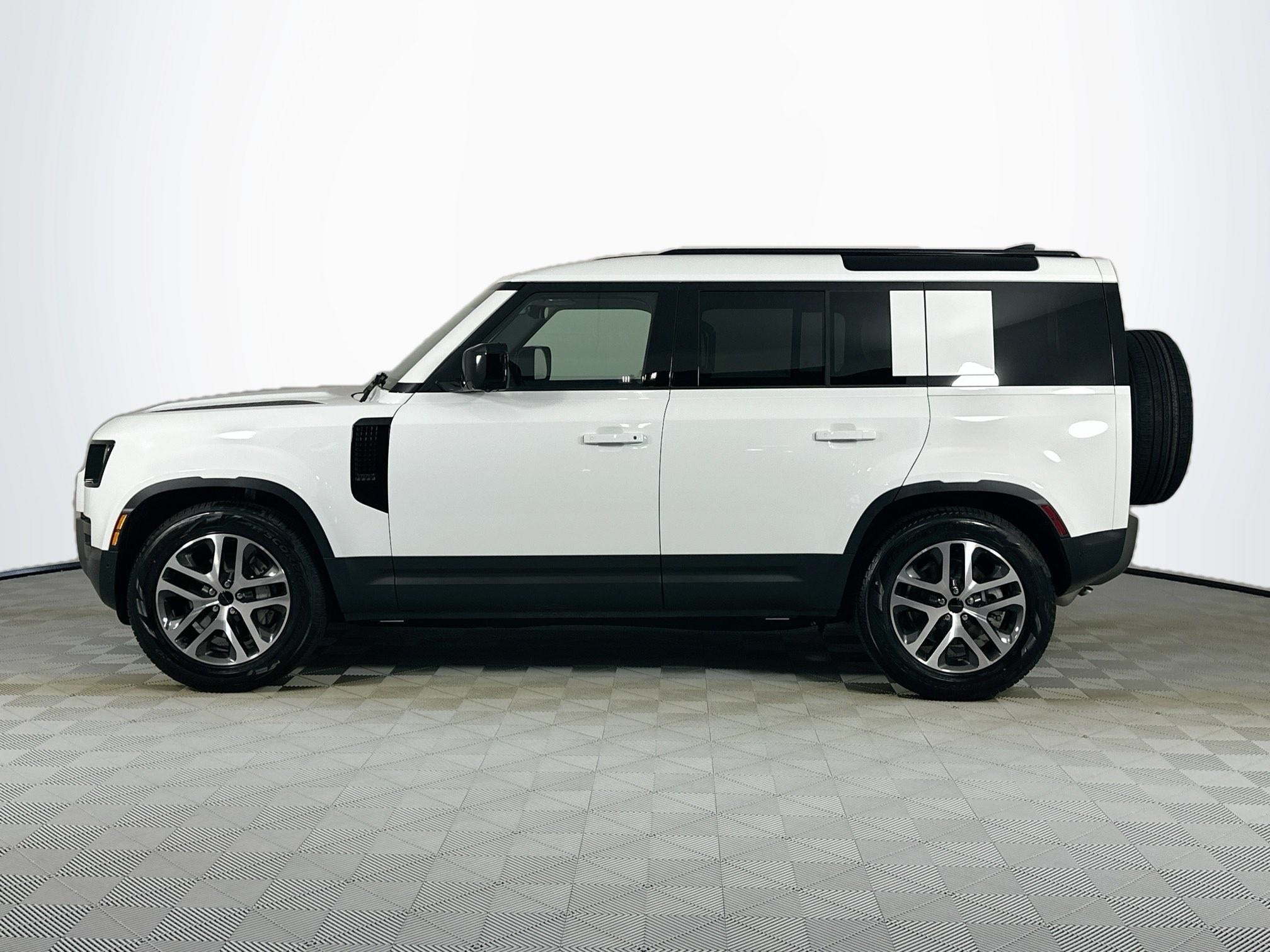 2026 Land Rover Defender 110 S