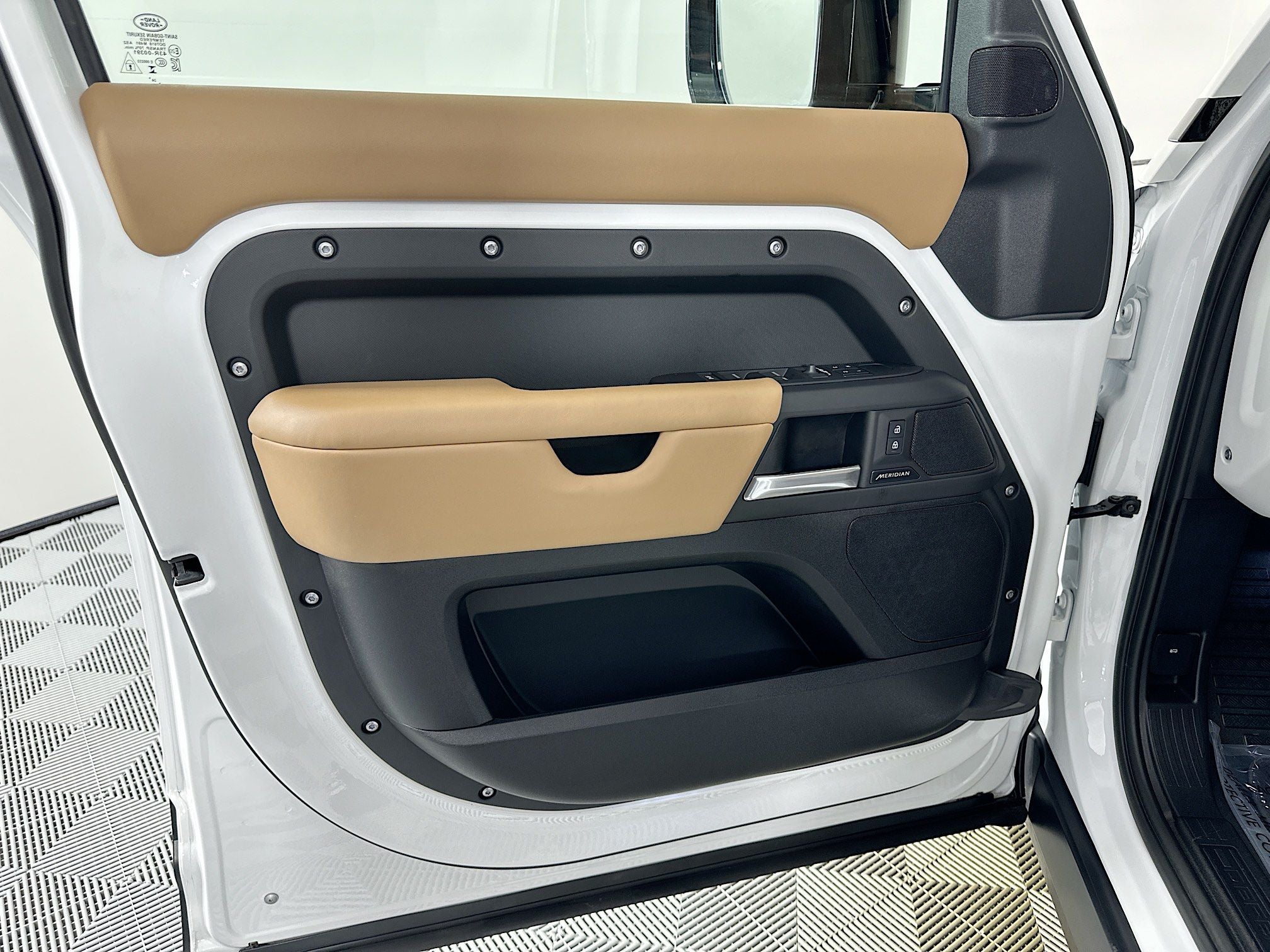 2025 Land Rover Defender 130 S