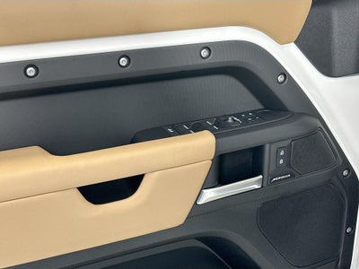 2025 Land Rover Defender 130 S