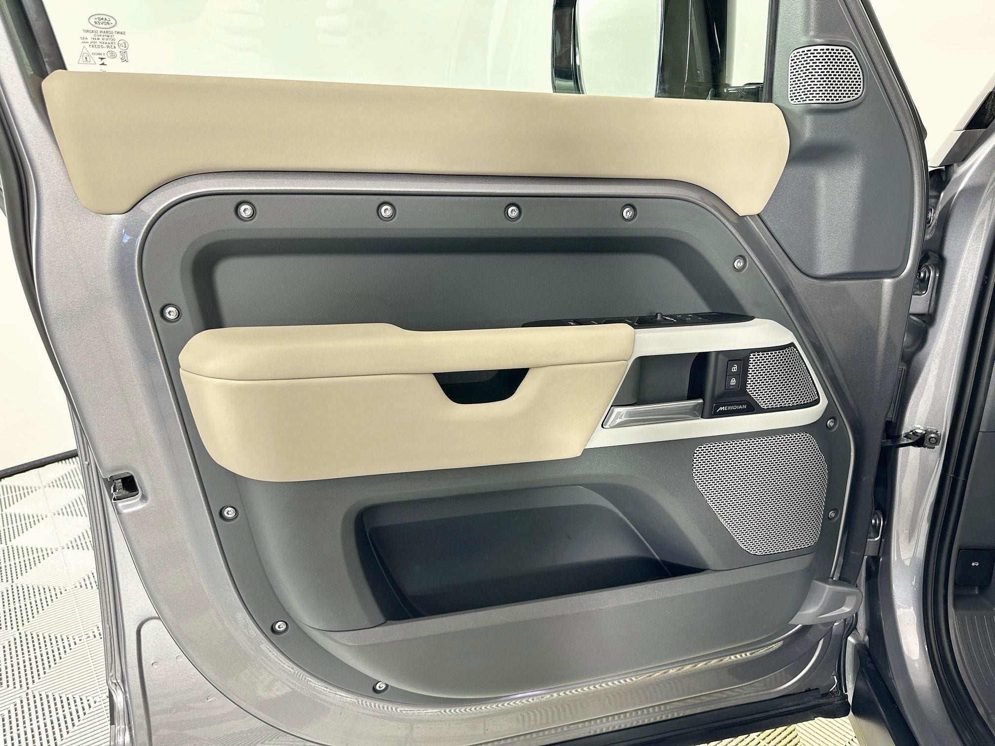 2024 Land Rover Defender 130 S