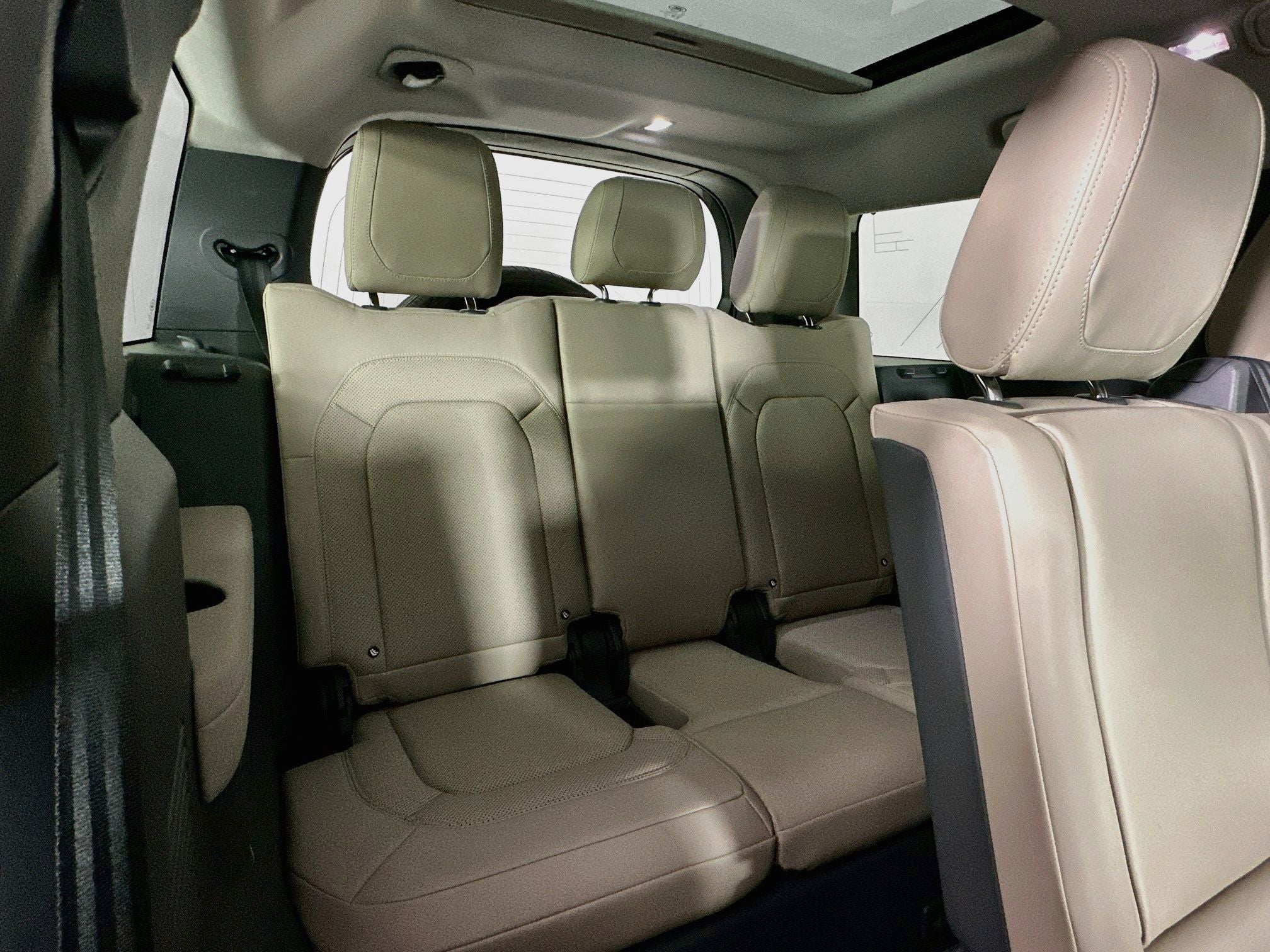 2024 Land Rover Defender 130 S