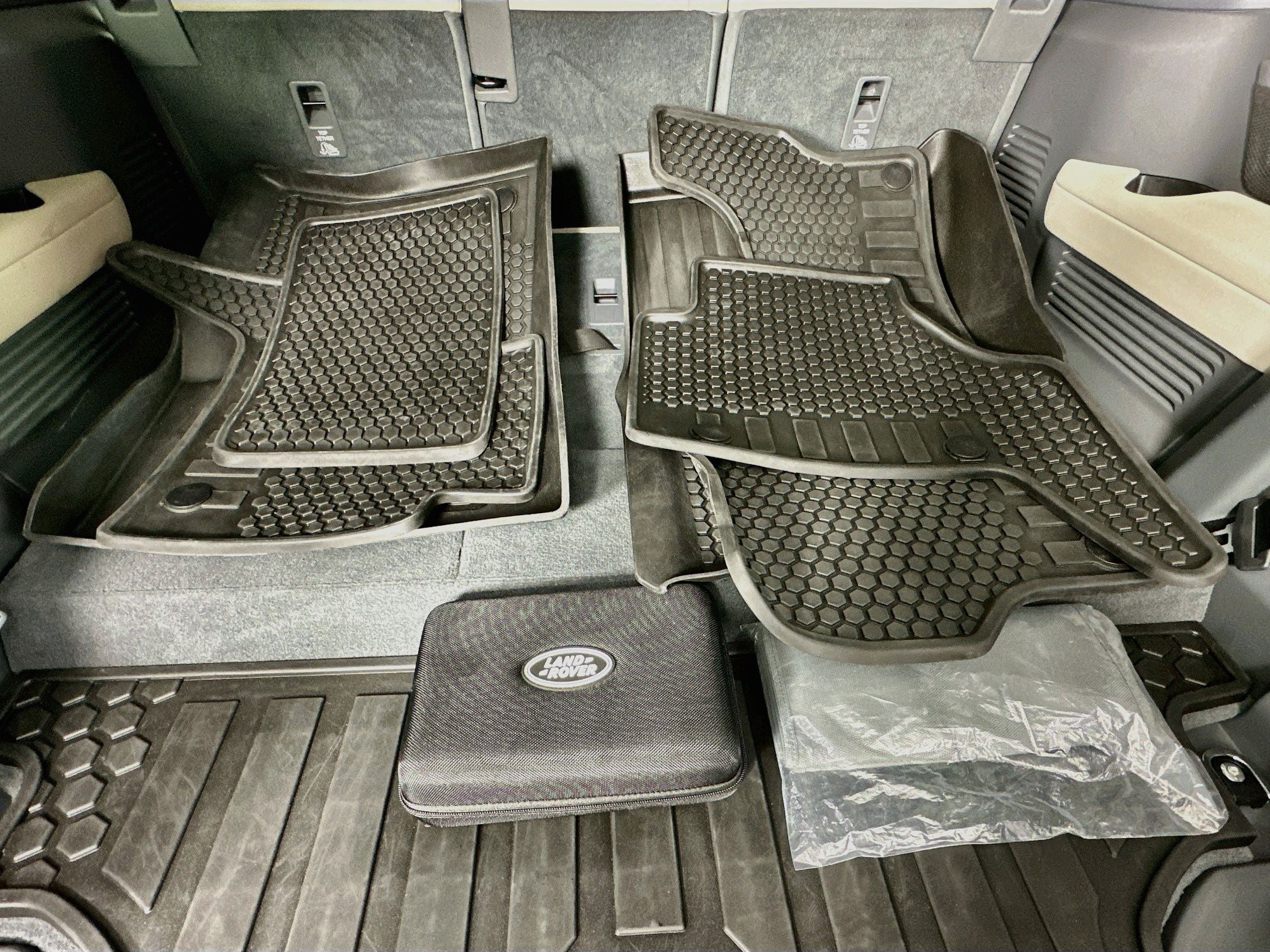 2024 Land Rover Defender 130 S