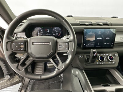 2025 Land Rover Defender 130 V8