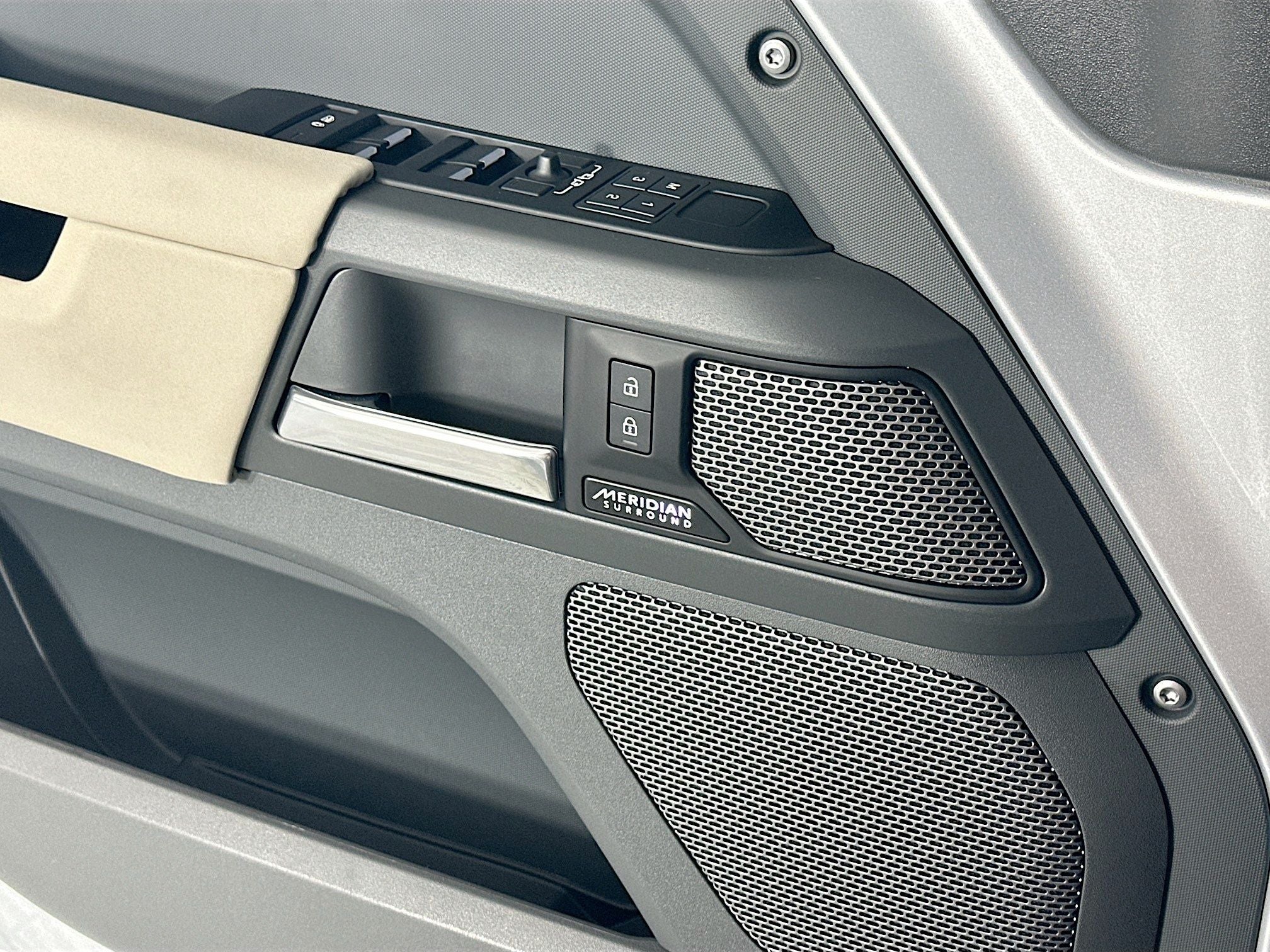 2023 Land Rover Defender 110 X