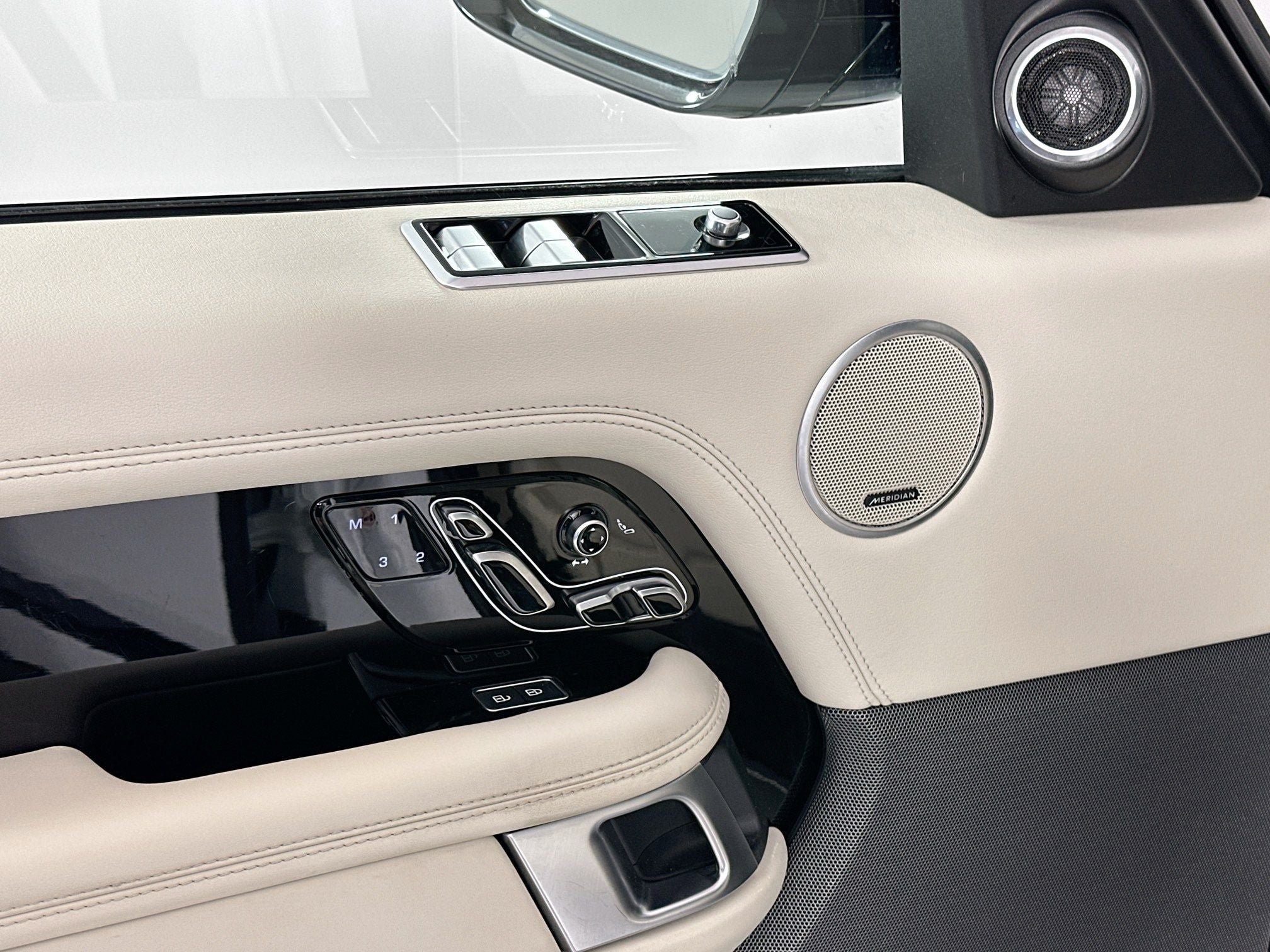2022 Land Rover Range Rover Westminster