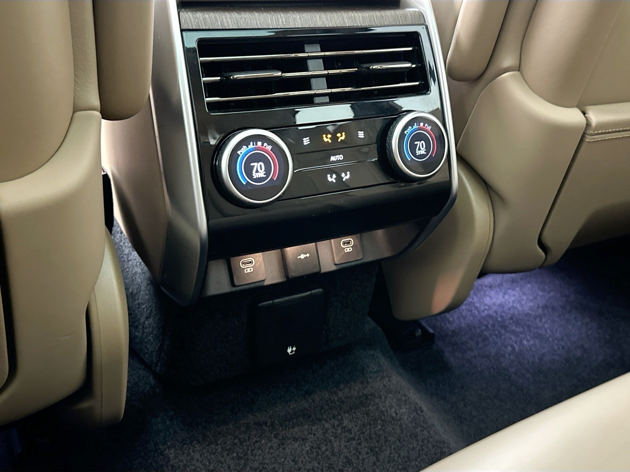 2024 Land Rover Range Rover SE