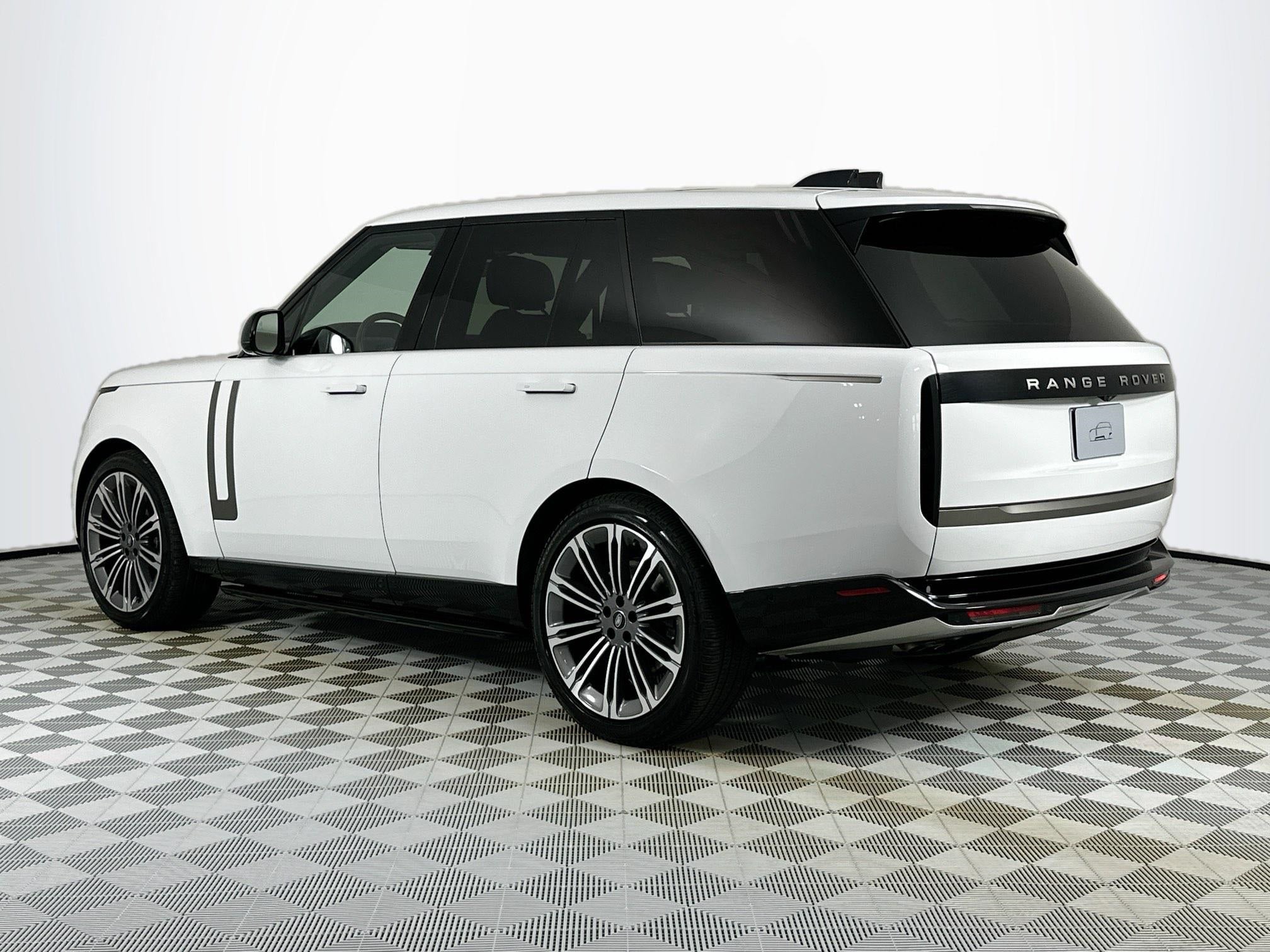 2024 Land Rover Range Rover SE