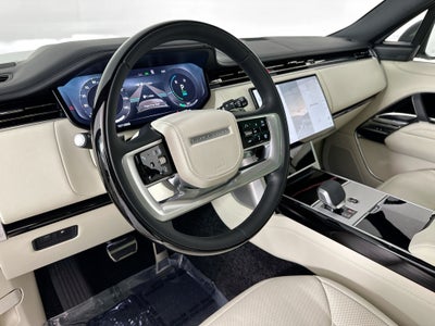 2025 Land Rover Range Rover Plug-In Hybrid SE
