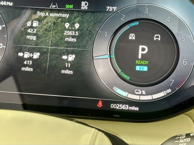 2025 Land Rover Range Rover Plug-In Hybrid SE