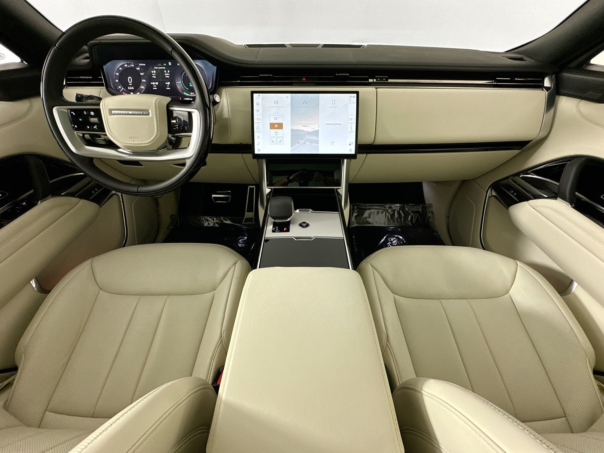 2025 Land Rover Range Rover Plug-In Hybrid SE