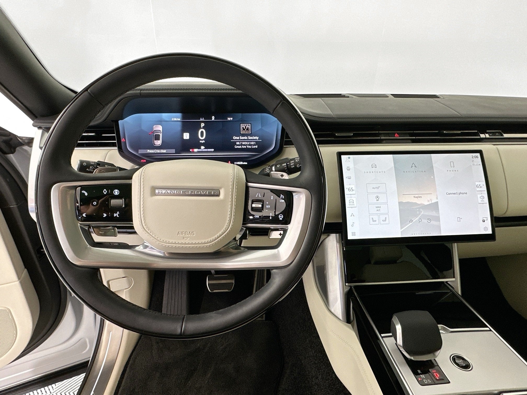 2025 Land Rover Range Rover SE