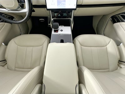 2025 Land Rover Range Rover SE