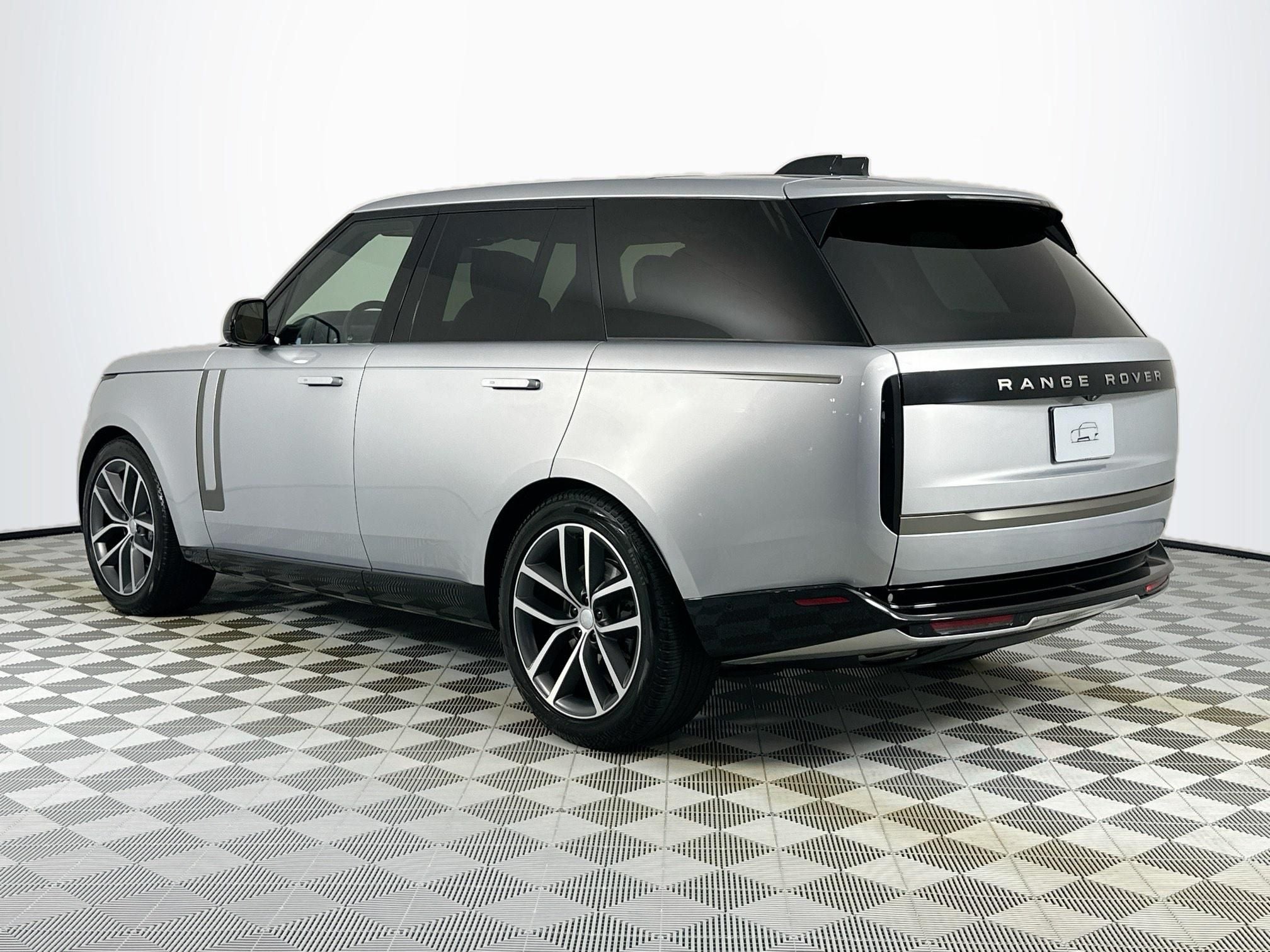 2024 Land Rover Range Rover SE
