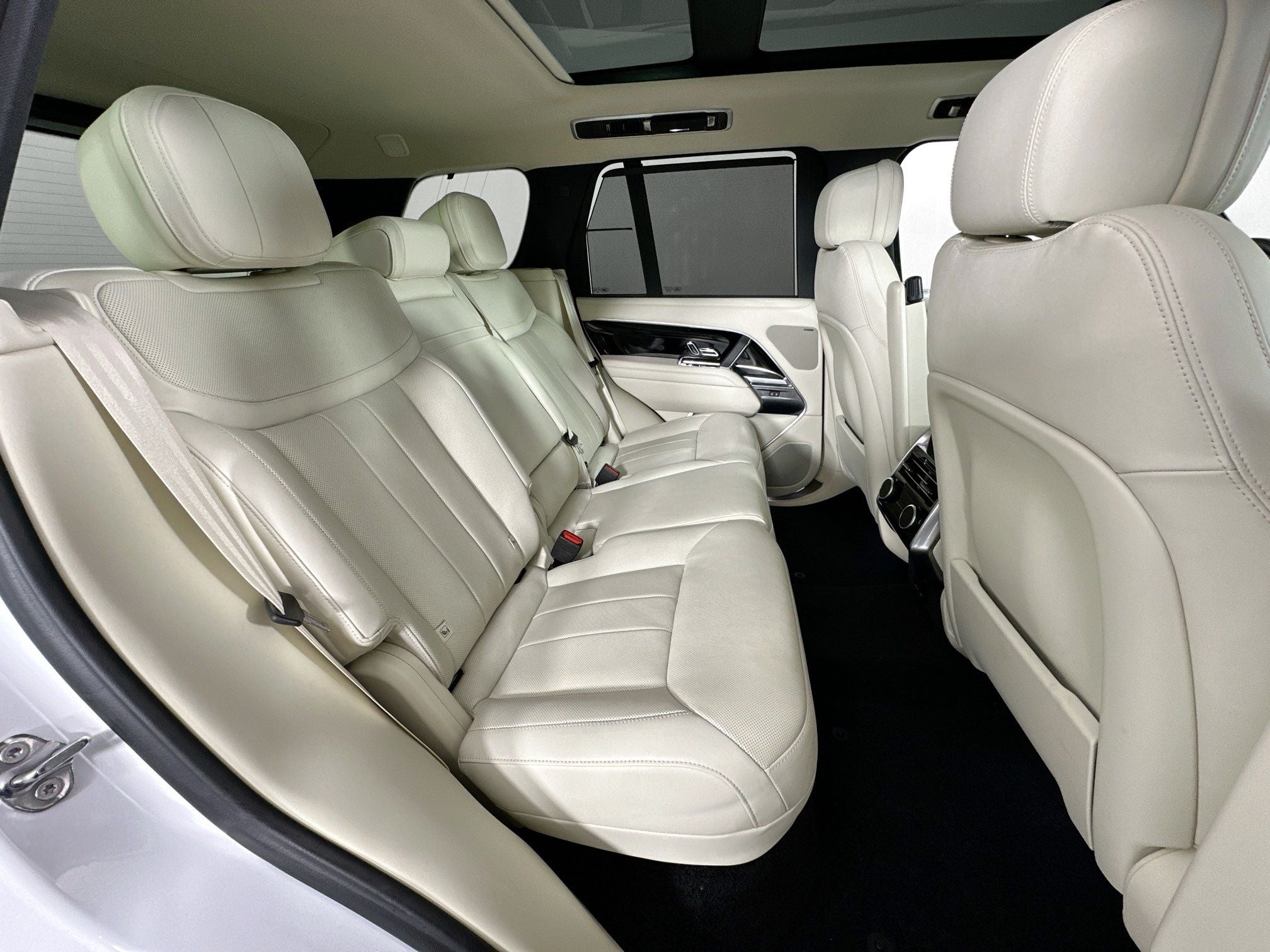 2024 Land Rover Range Rover SE