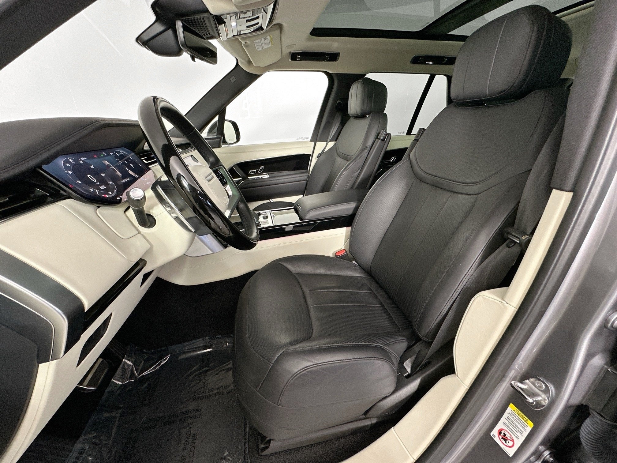 2023 Land Rover Range Rover SE