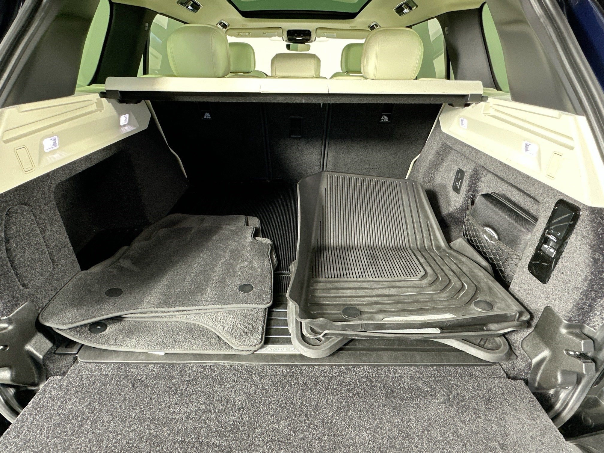 2023 Land Rover Range Rover SE