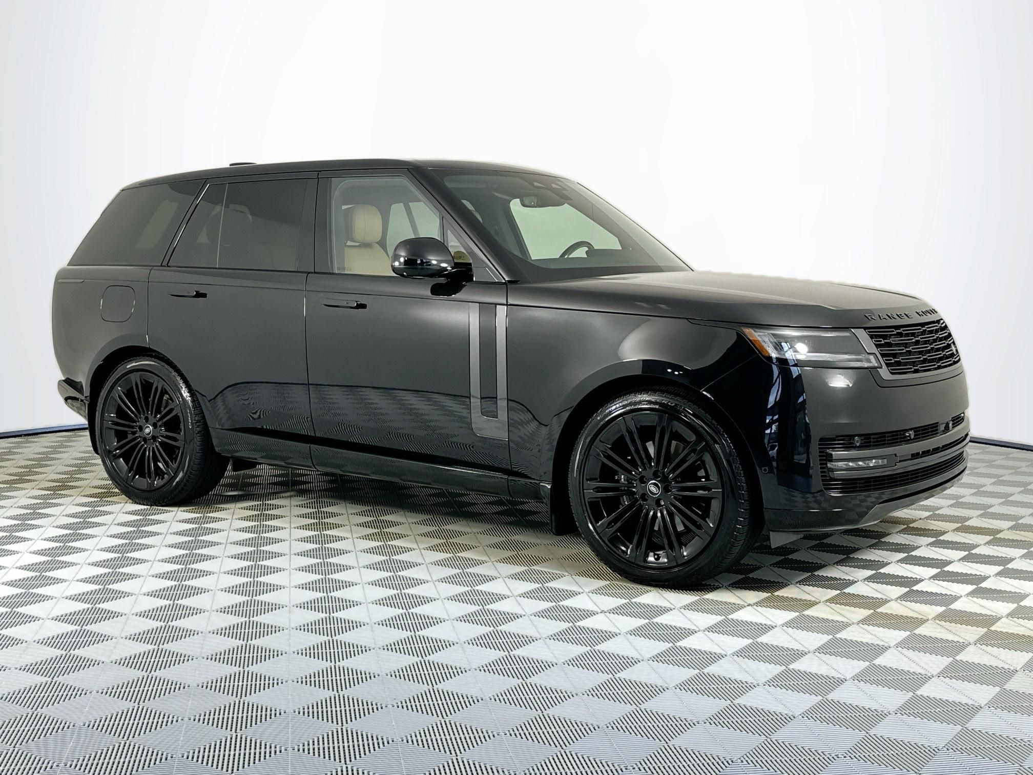 2024 Land Rover Range Rover SE
