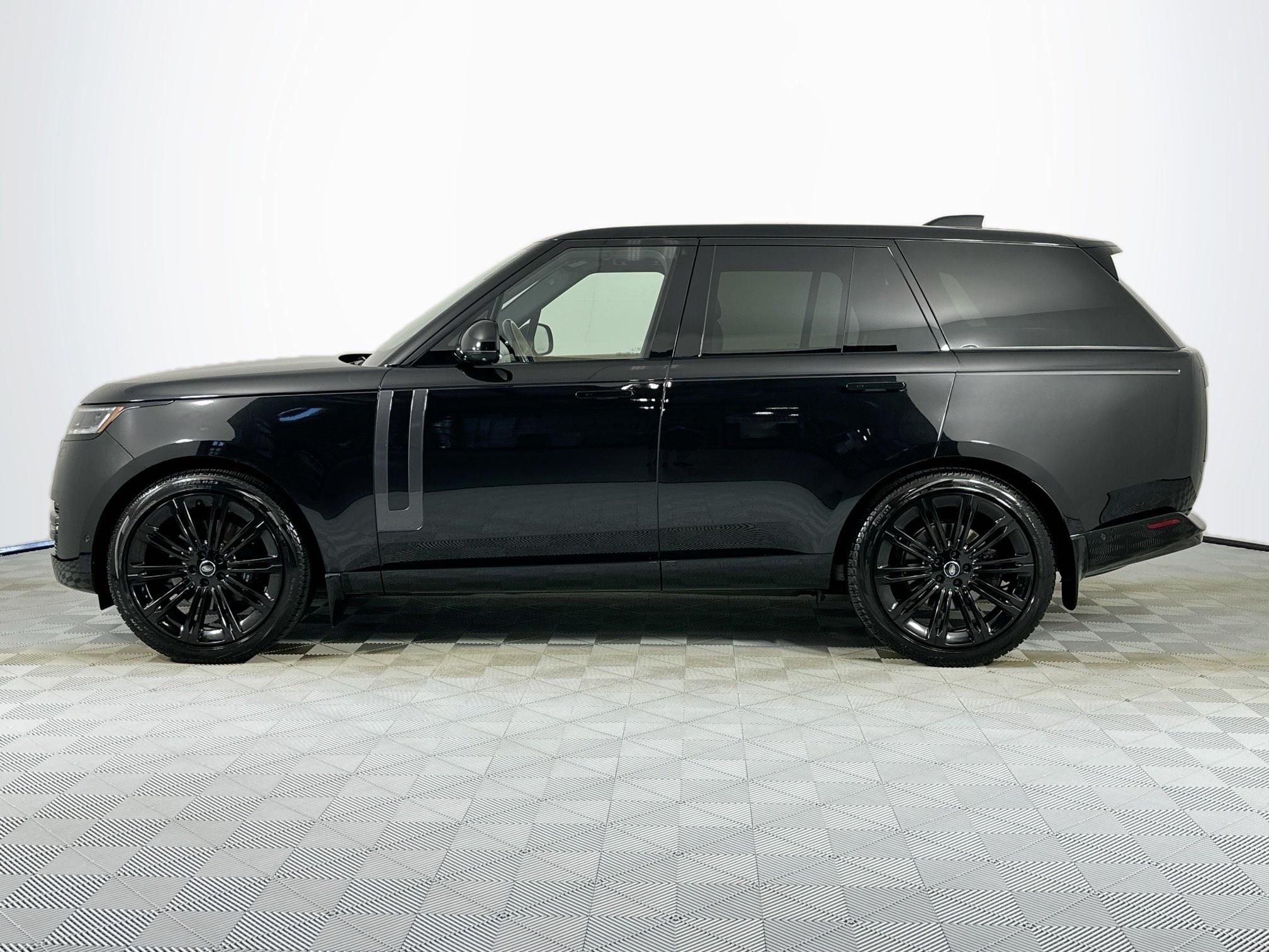 2024 Land Rover Range Rover SE