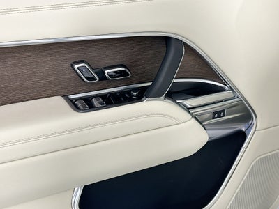 2025 Land Rover Range Rover SE LWB