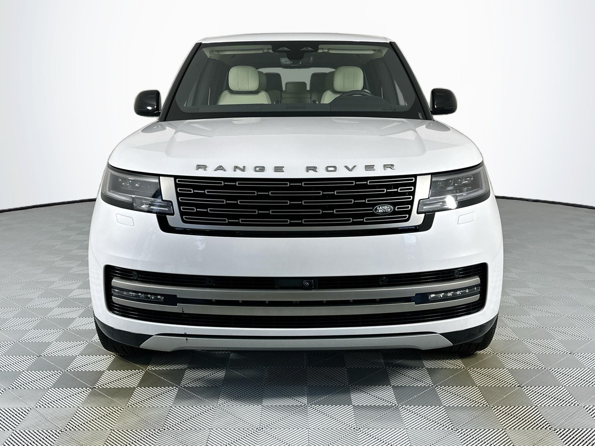 2025 Land Rover Range Rover SE LWB