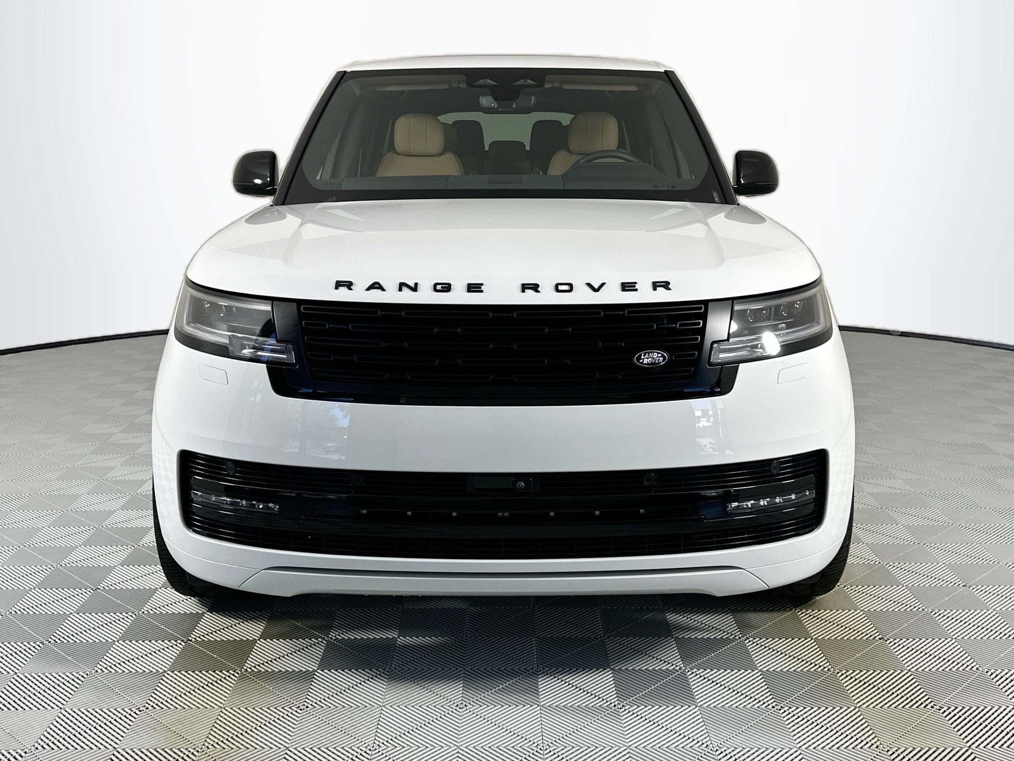 2025 Land Rover Range Rover SE