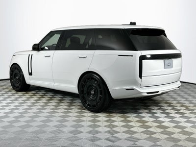 2025 Land Rover Range Rover SE