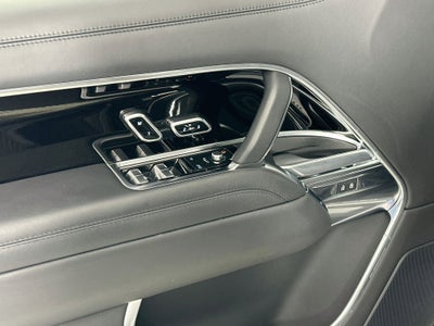 2023 Land Rover Range Rover SE LWB