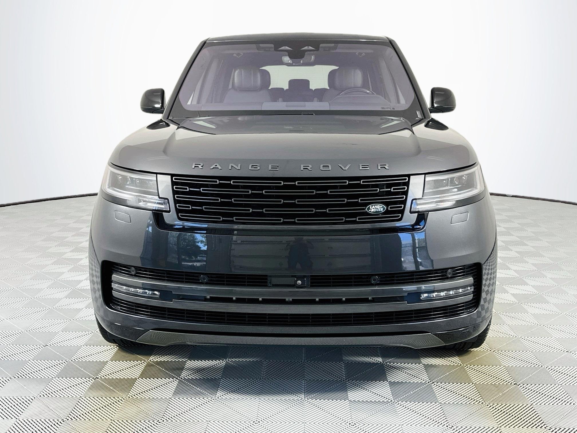 2023 Land Rover Range Rover SE LWB