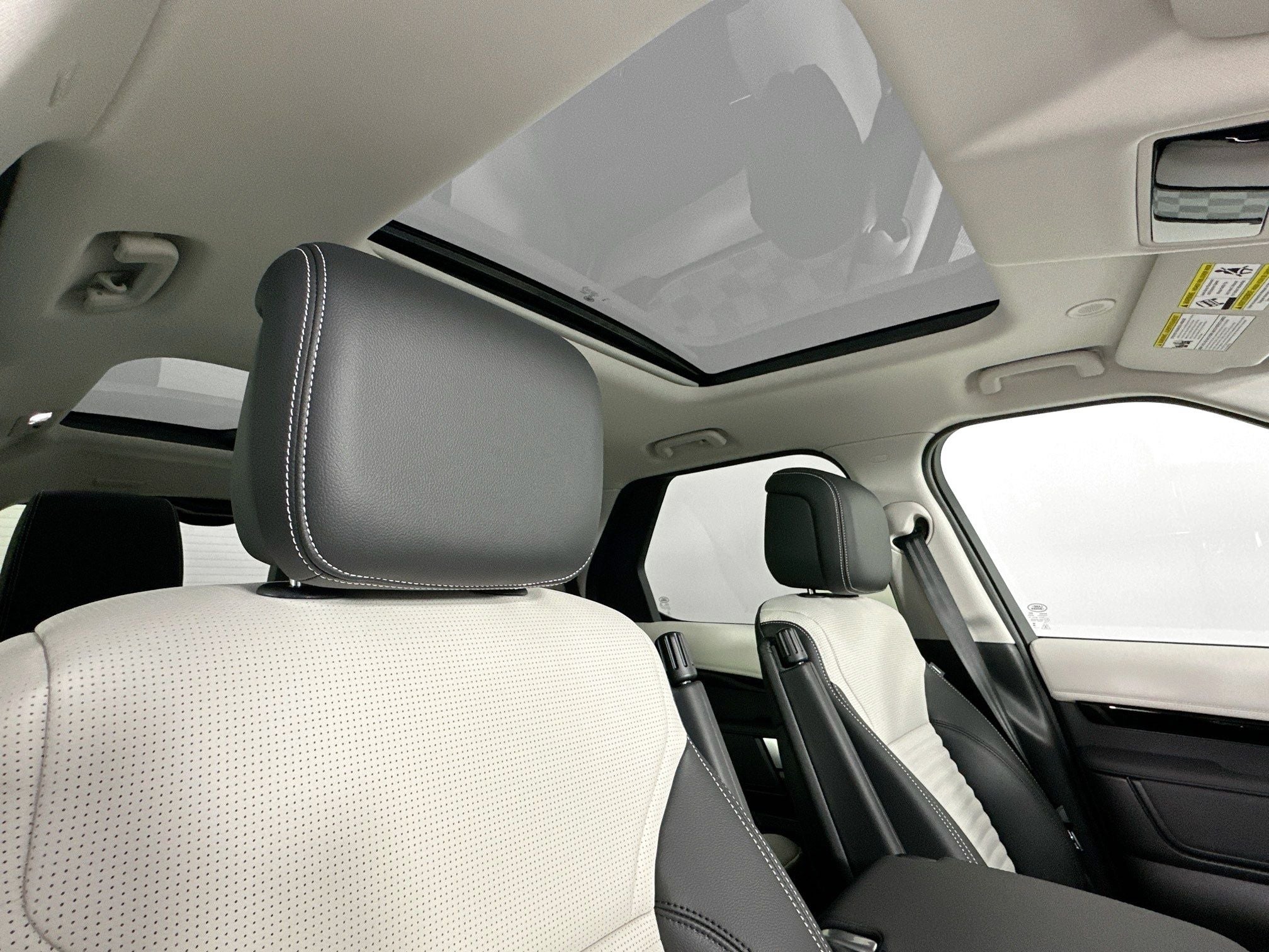 2025 Land Rover Discovery S